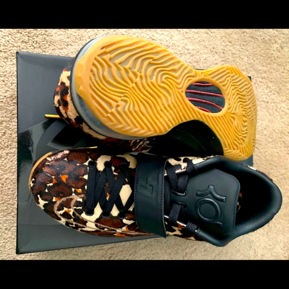 Nike - Picture 4 of 9